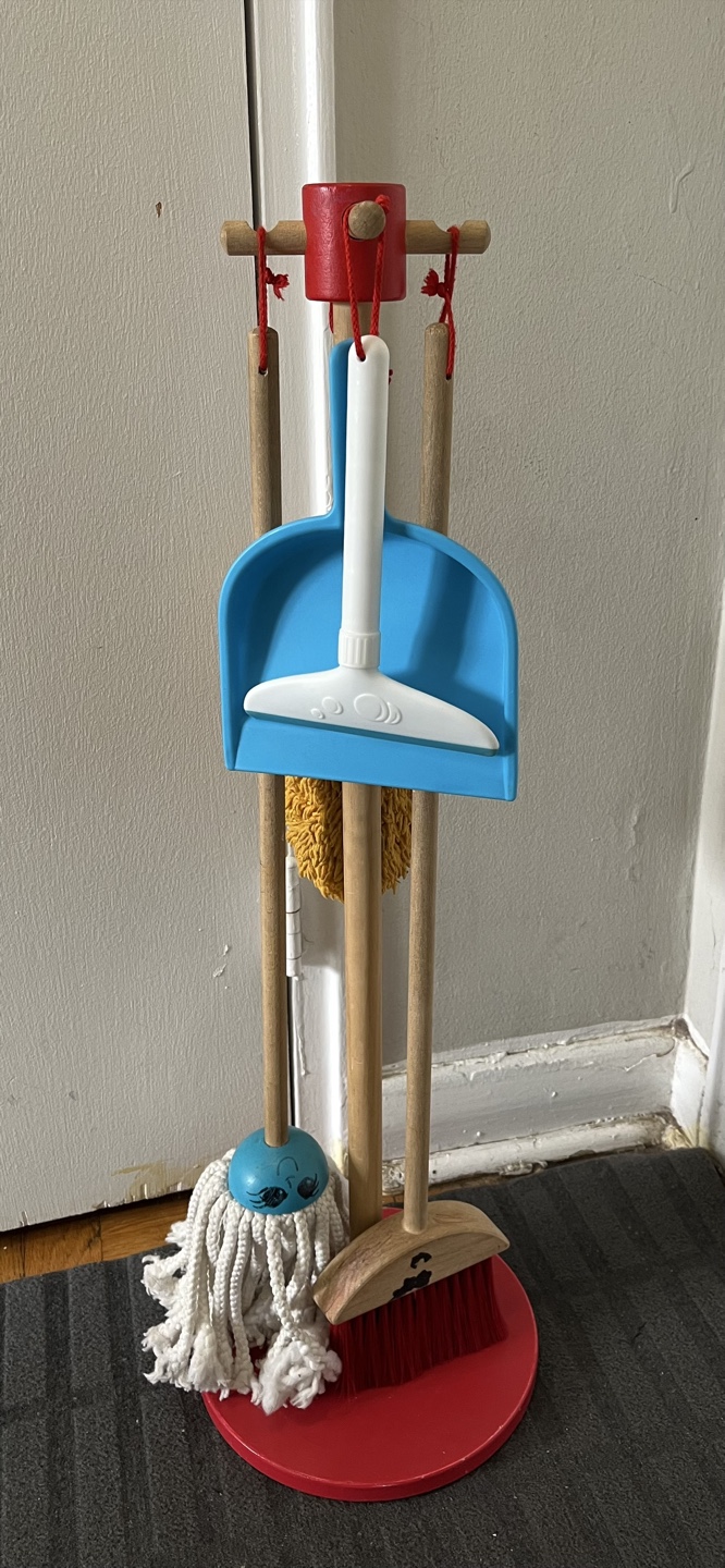 Melissa & Doug Cleaning Set - Pretend Play - photo 2