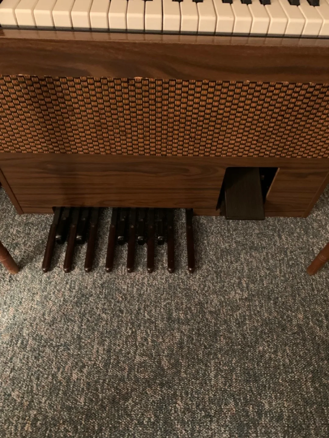 Vintage Gulbransen Genie Organ with Bench image indicator(3)