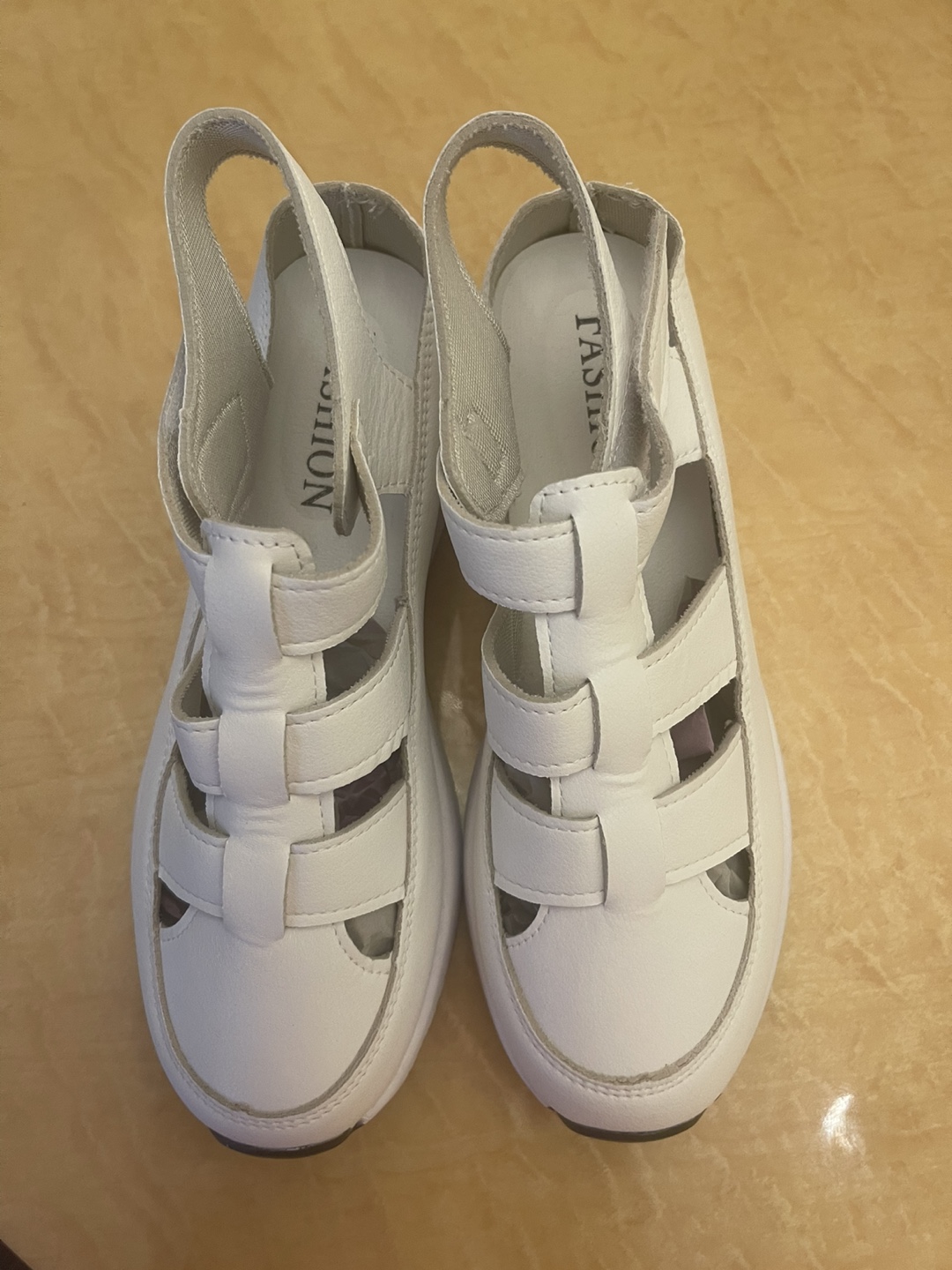 White Fashion sandals with Velcro size 8 - photo 2