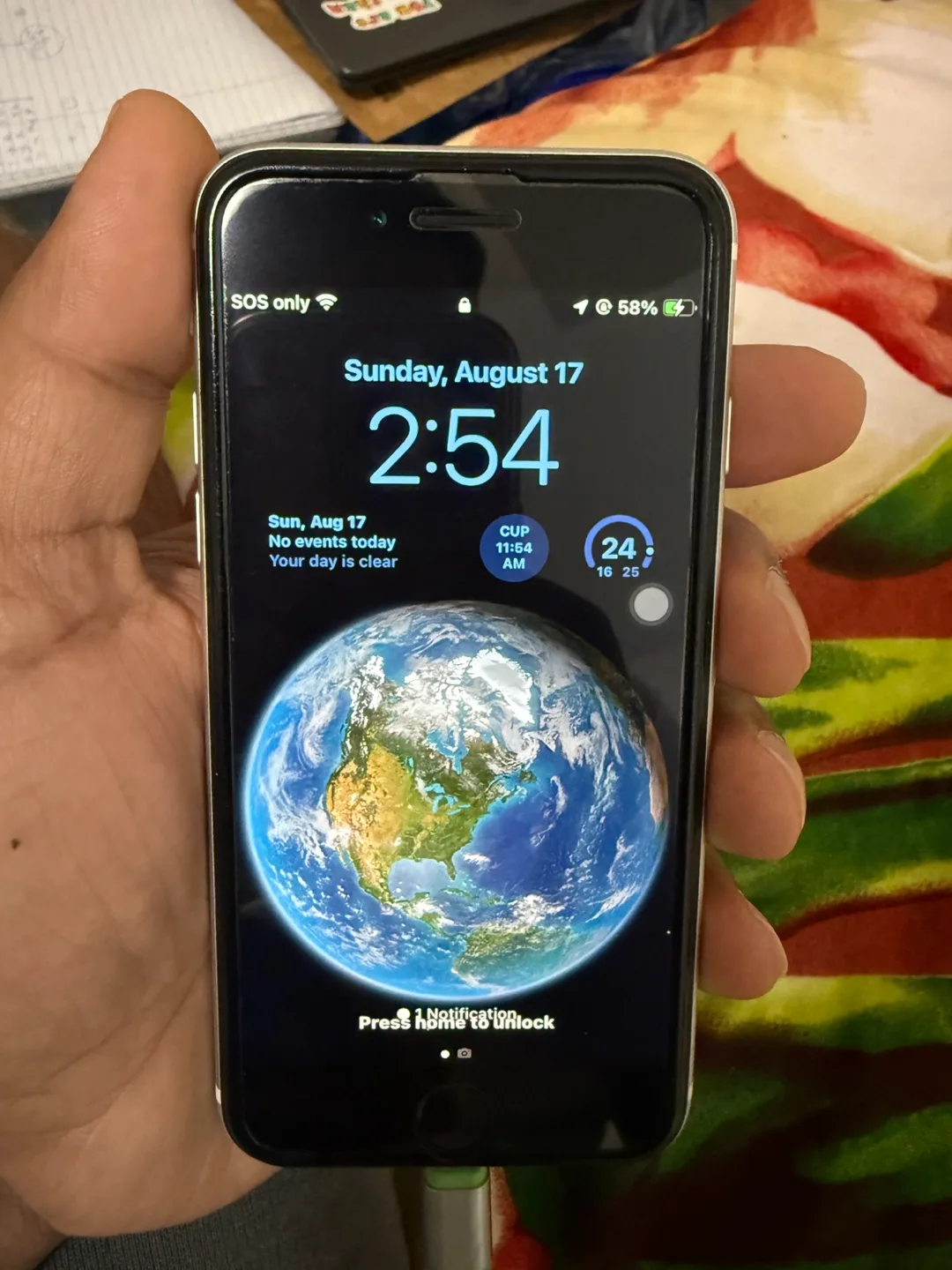 Apple iPhone SE (2nd Gen) - White 64GB image indicator(4)