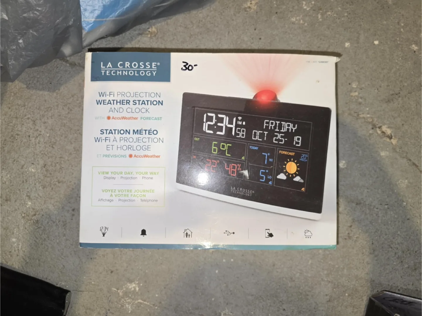La Crosse Technology Wi-Fi Projection Weather Station thumbnail