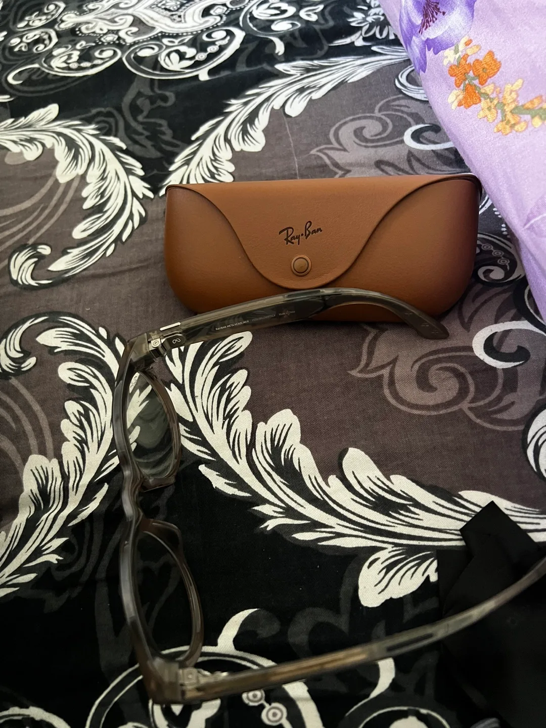 Ray-Ban Meta Headliner Smart Glasses image indicator(6)