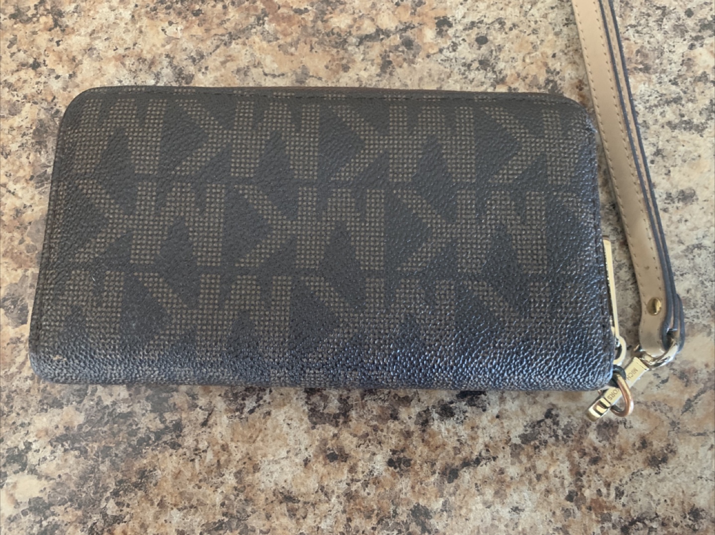 Michael Kors Wristlet Wallet - photo 2