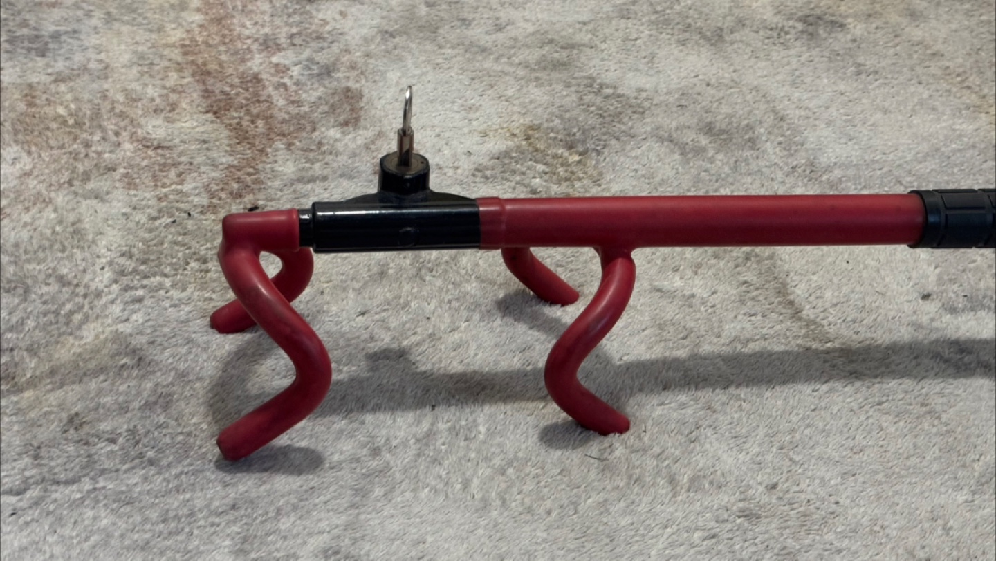 The Club Steering Wheel Lock - photo 3