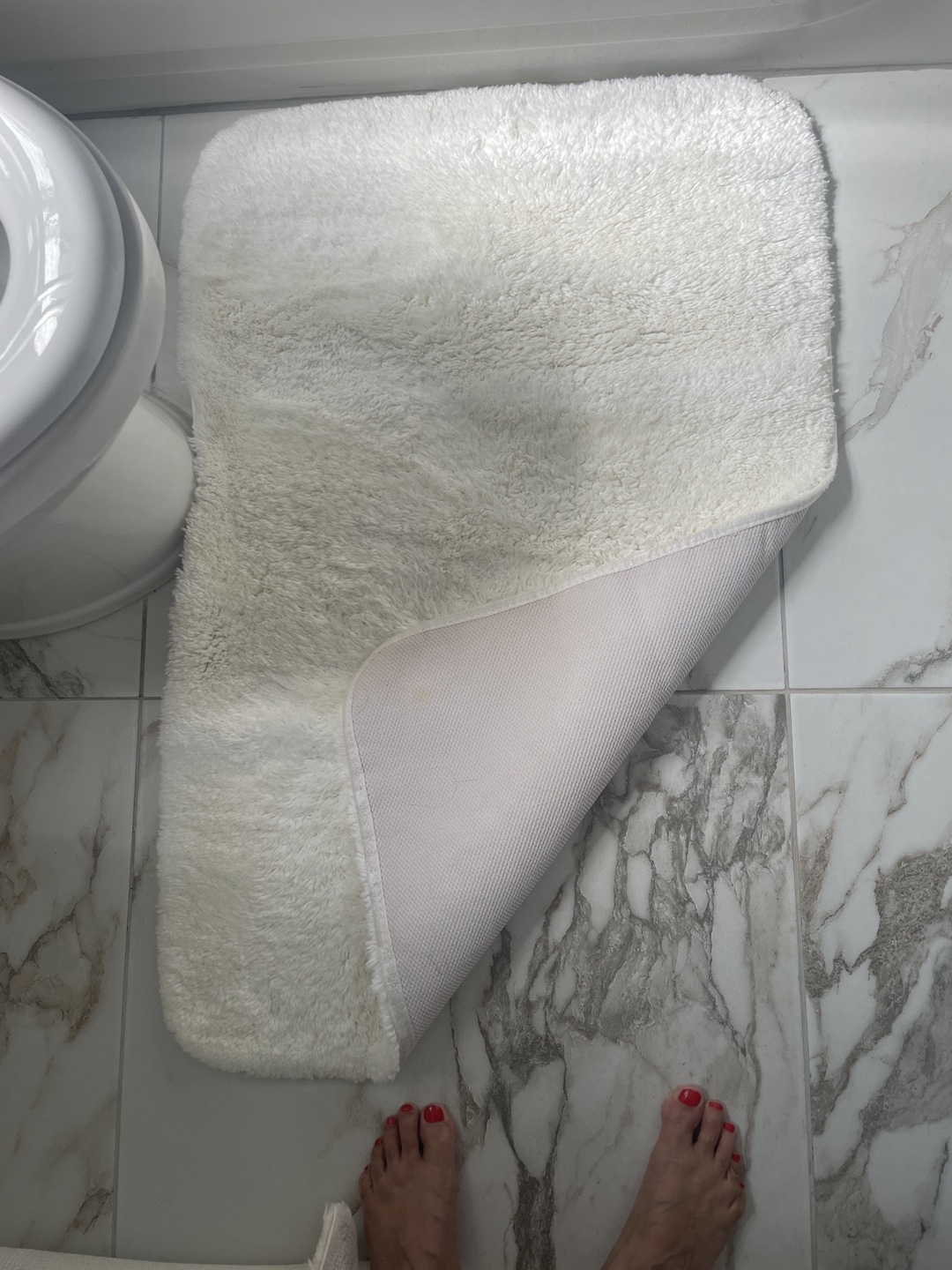 White Bath Mat - 2’ by 3’ (2 mats) - photo 2