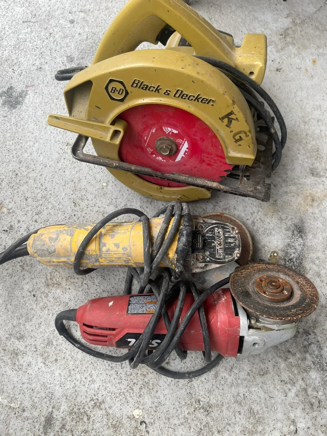 Used Black & Decker Circular Saw & Angle Grinders thumbnail