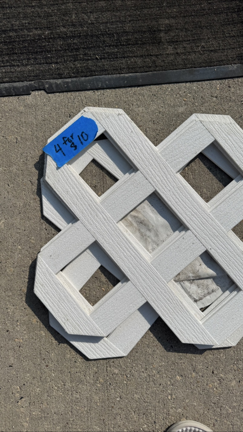 White Garden Lattice - 4 for $10 - photo 2