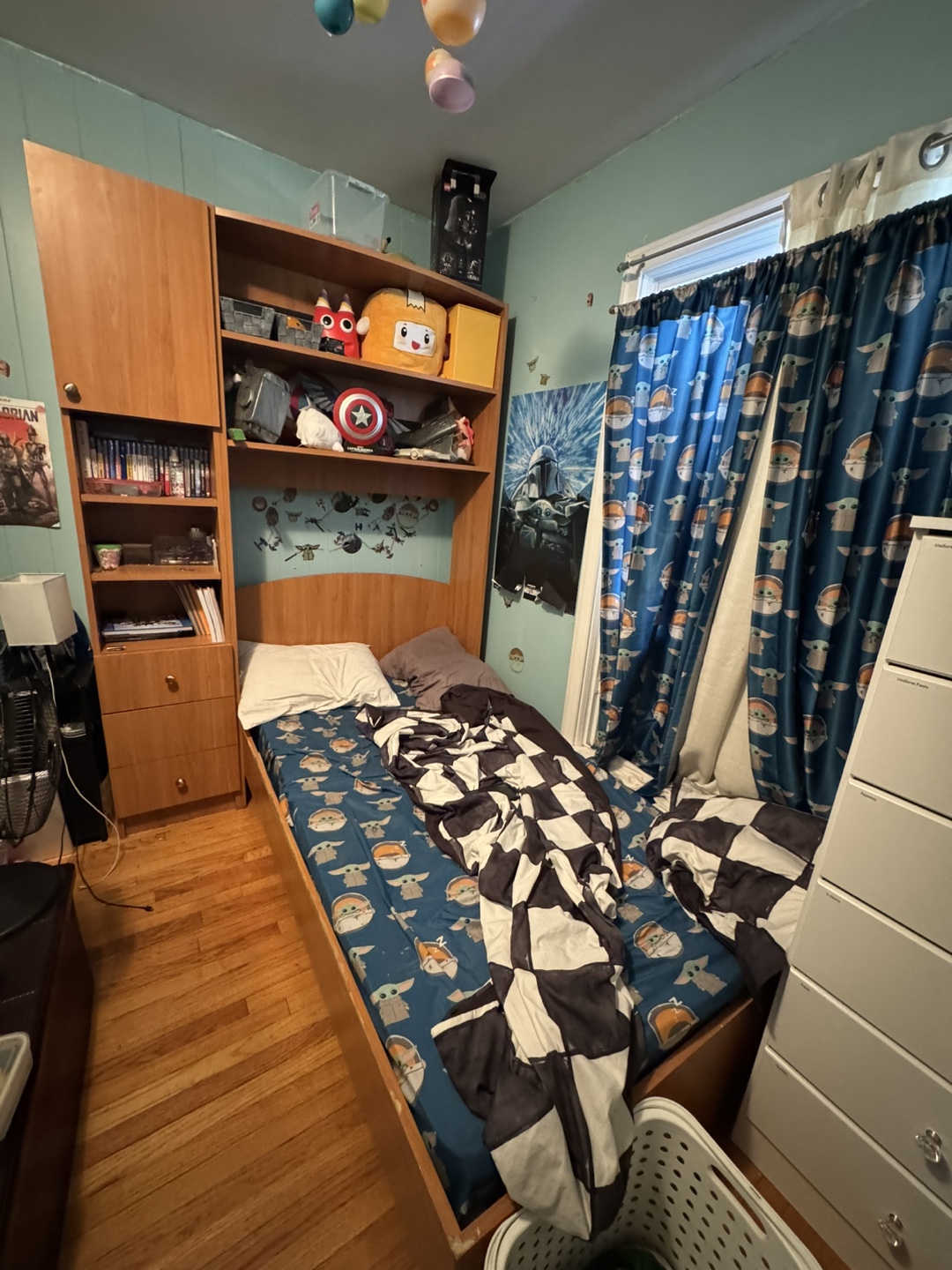 Twin Bed with storage and drawers