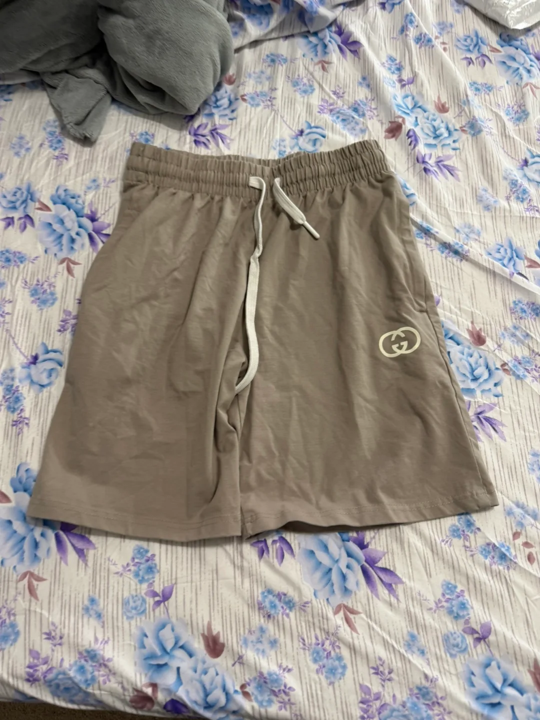 Gucci Men's Beige Cotton Shorts thumbnail