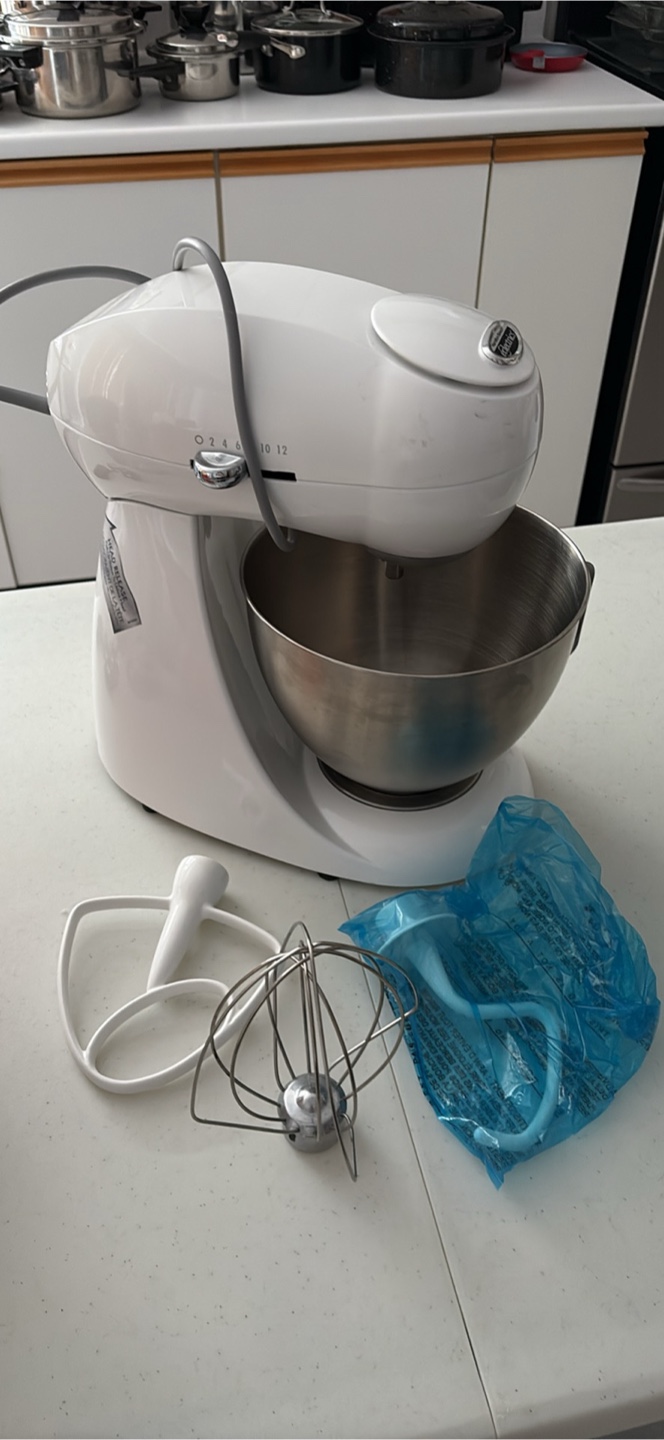 Hamilton Beach All-Metal Stand Mixer - Like New!