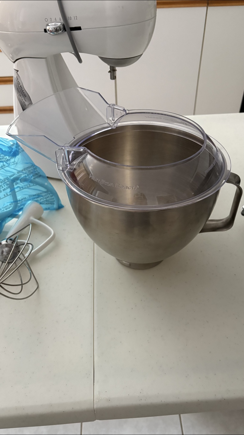 Hamilton Beach All-Metal Stand Mixer - Like New! - photo 3