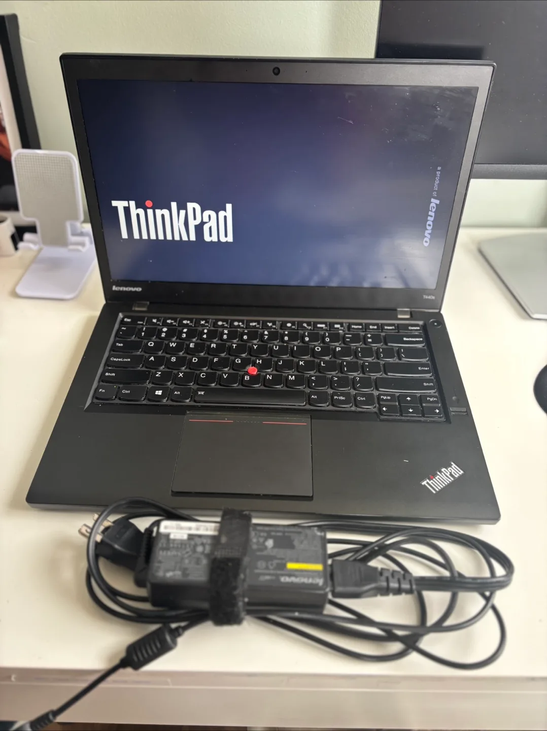Lenovo ThinkPad T440s Laptop image indicator(2)