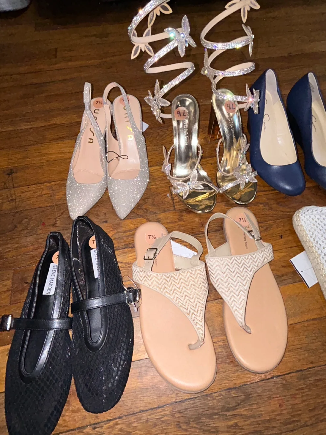 Shoes, heels, slide, sandals, sneakers image indicator(3)