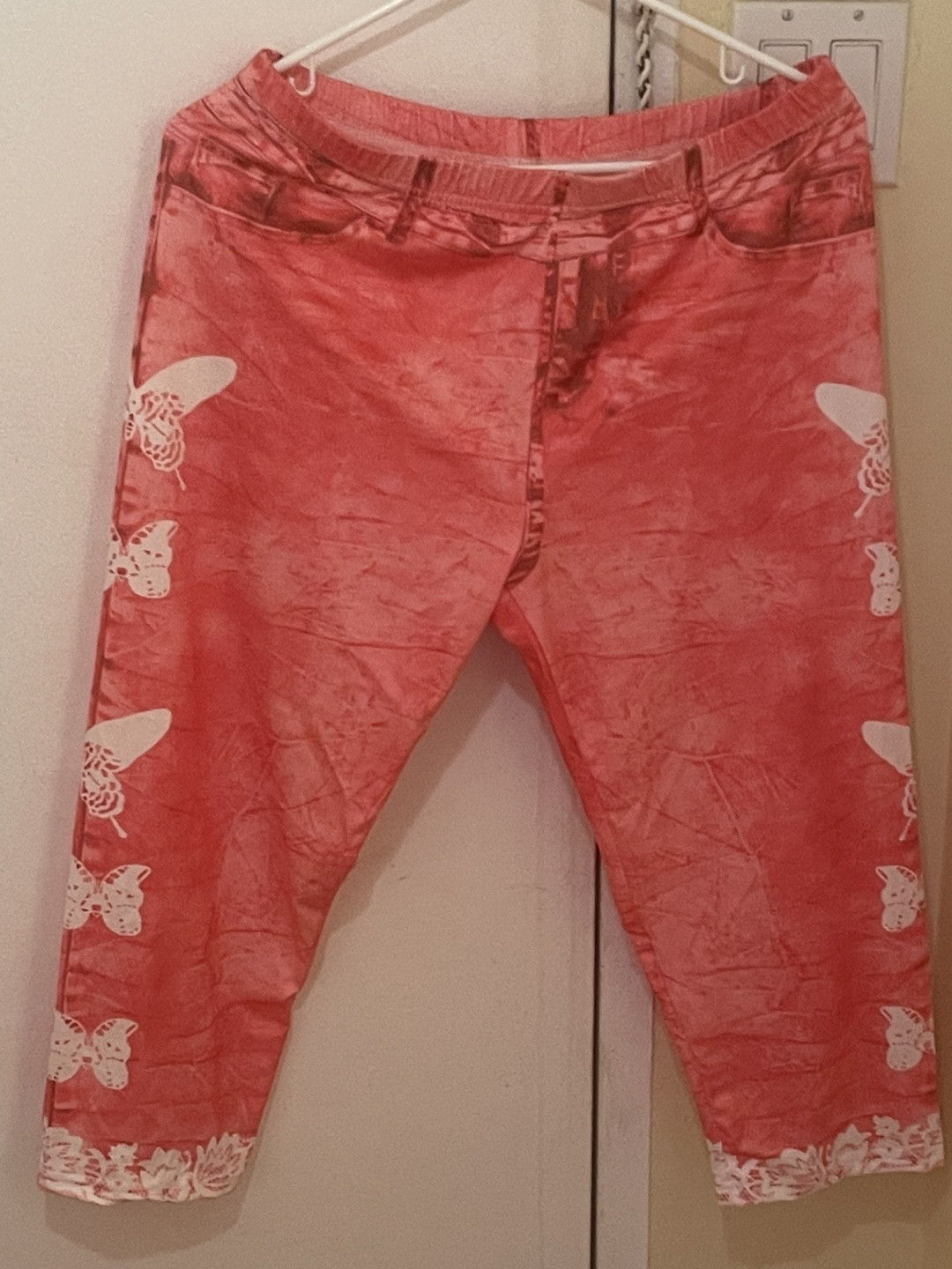 Pink Butterfly Capri Pants size xl