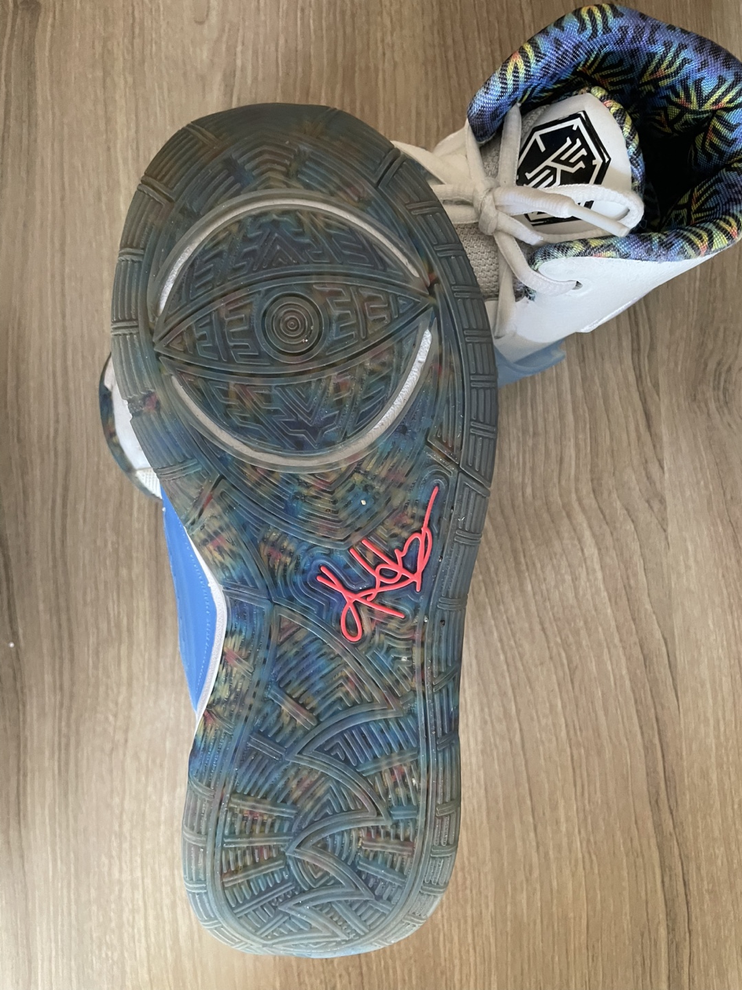 Nike Kyrie 5 Basketball Shoes - Youth Size 3Y - photo 2