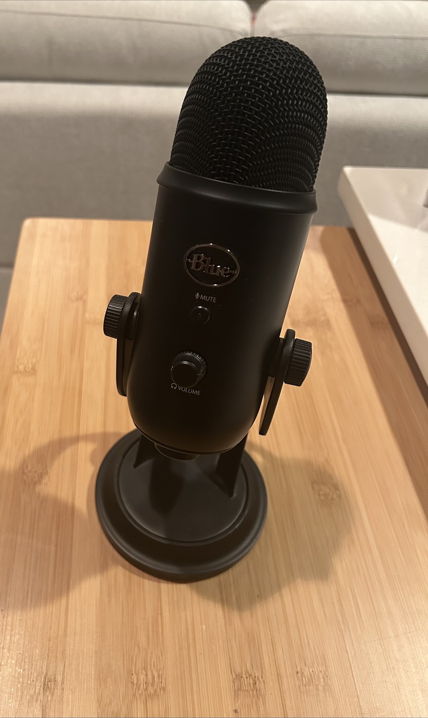 Blue Yeti USB Microphone - Blackout Edition