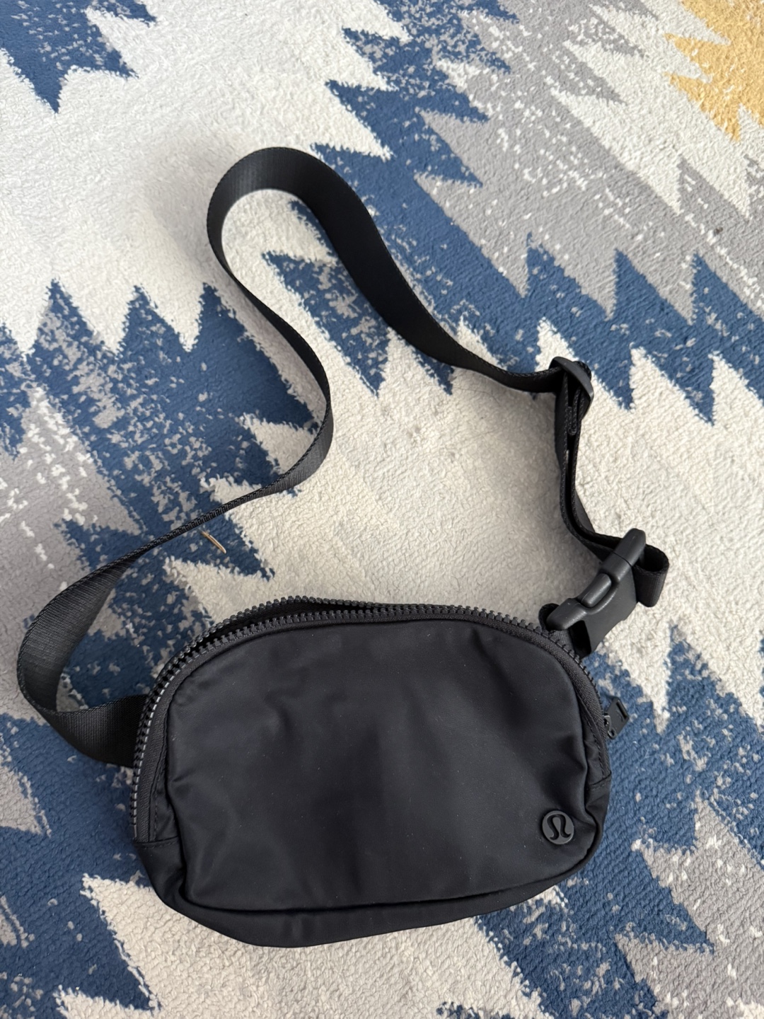 Lululemon Everywhere Belt Bag Black
