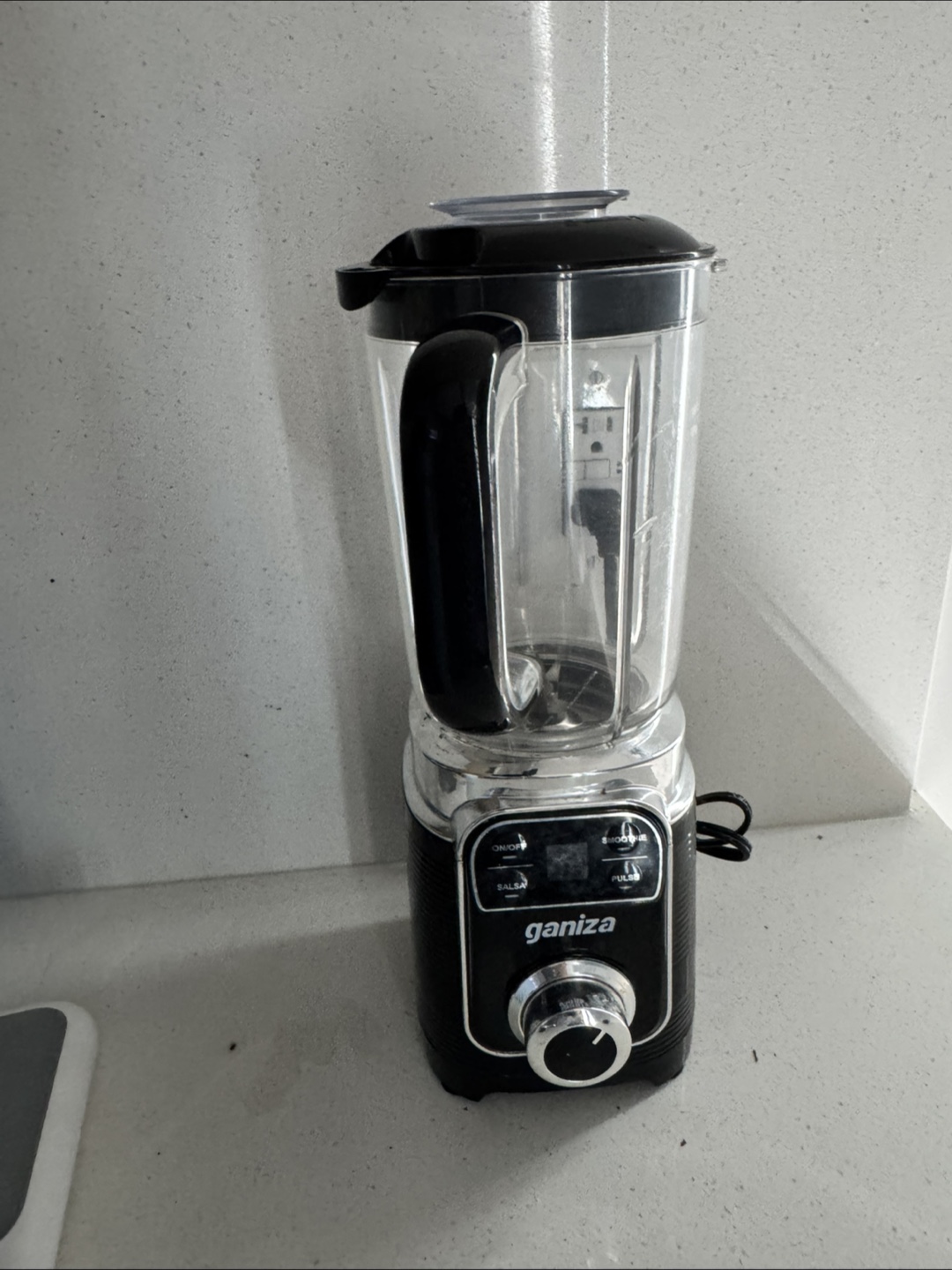 Ganiza Blender - Black 1200 Watt - Less than 6 months old - photo 2