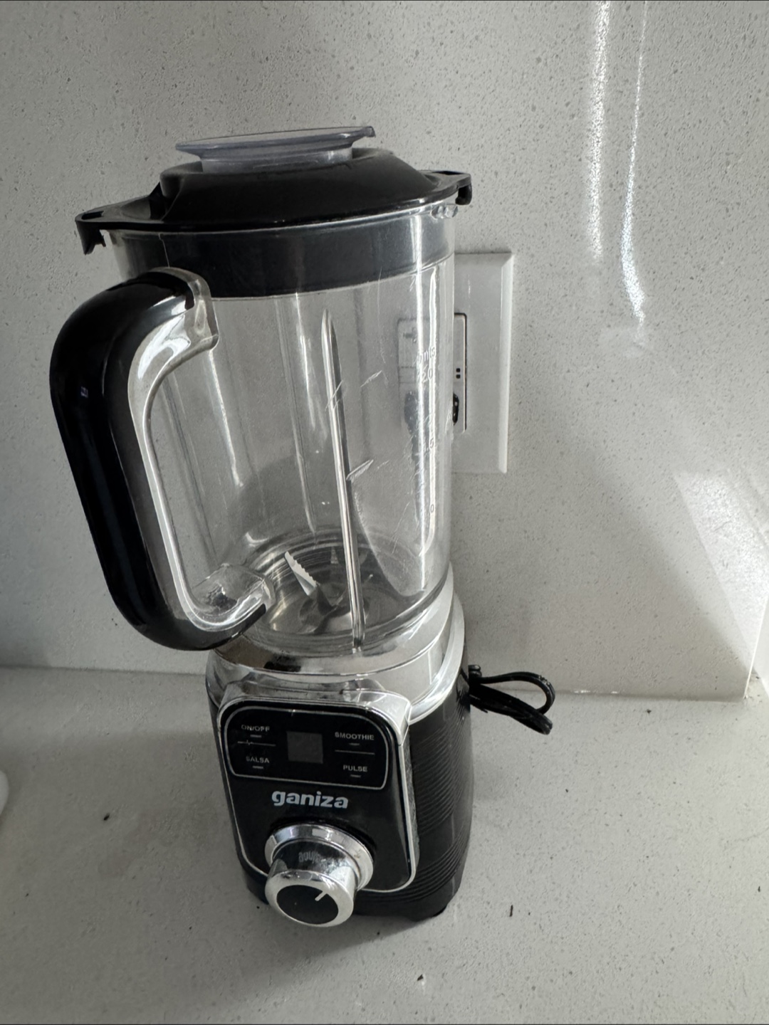 Ganiza Blender - Black 1200 Watt - Less than 6 months old - photo 4