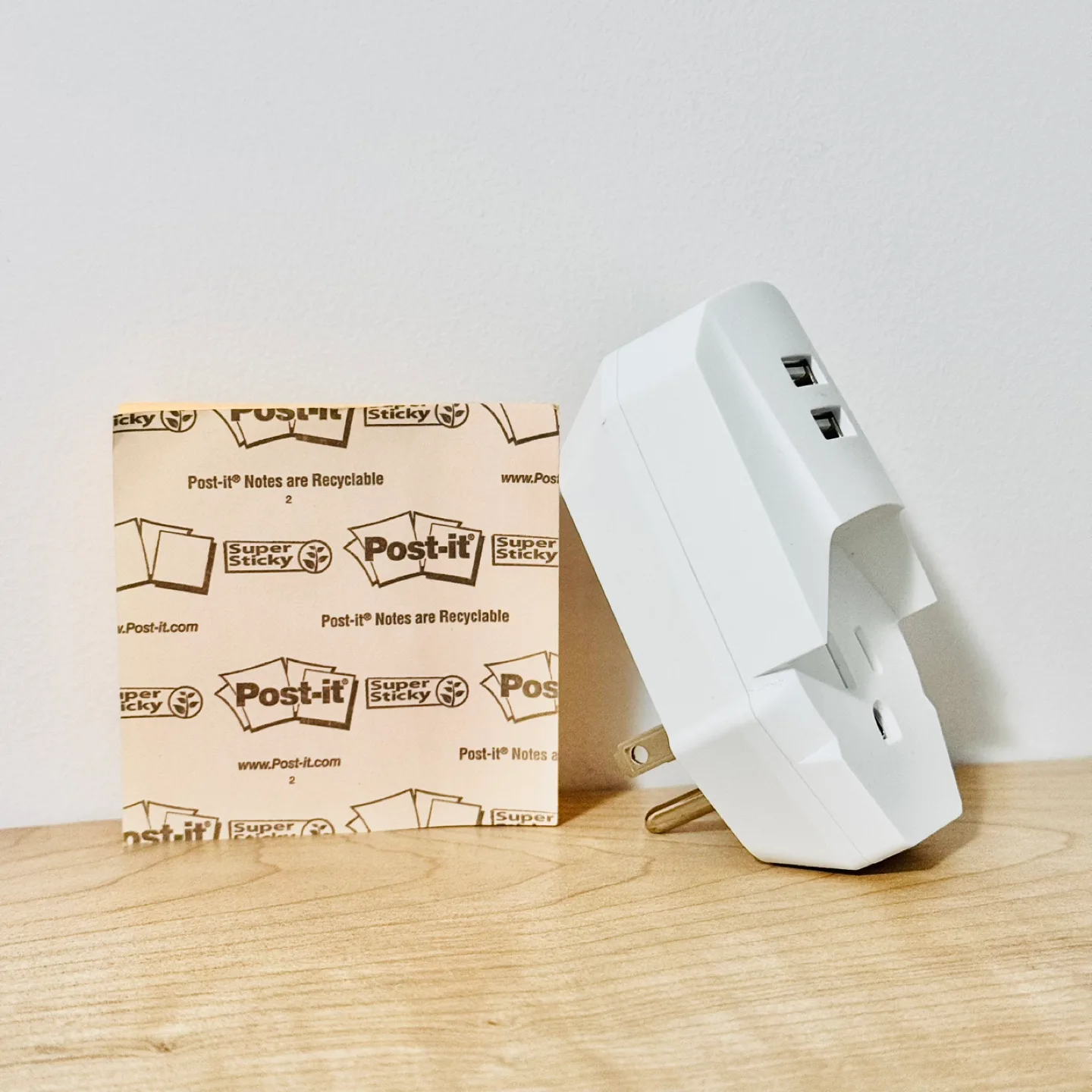 NOMA USB Wall Charger image indicator(2)