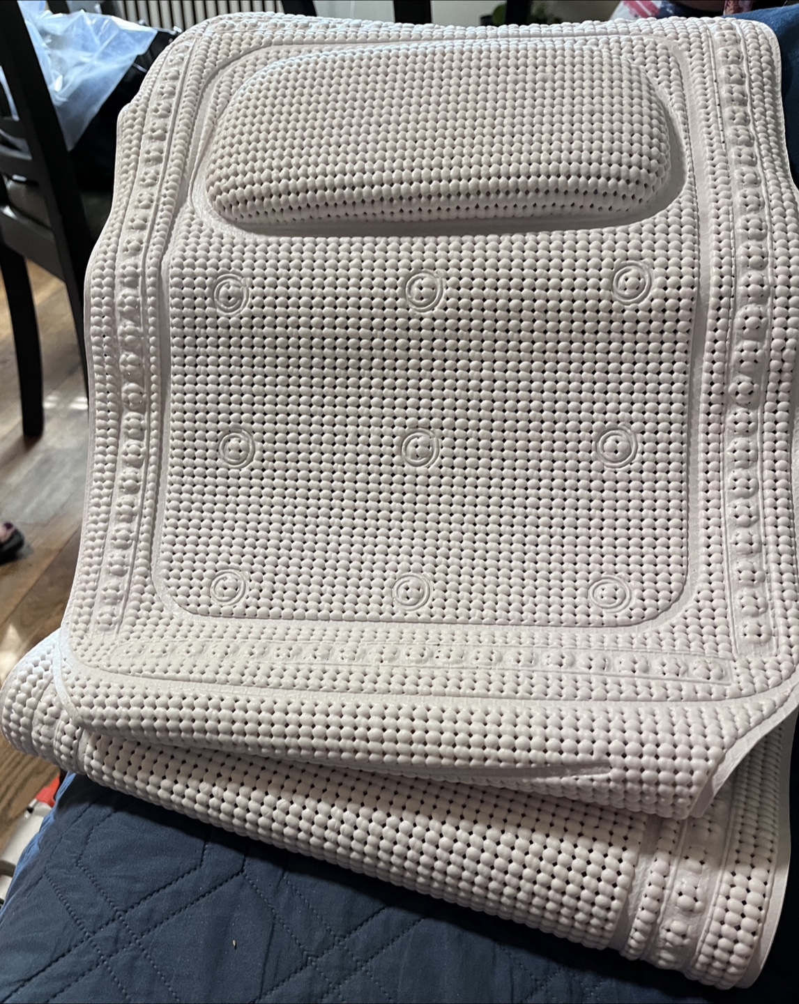 Bath Mat with Pillow - photo 3