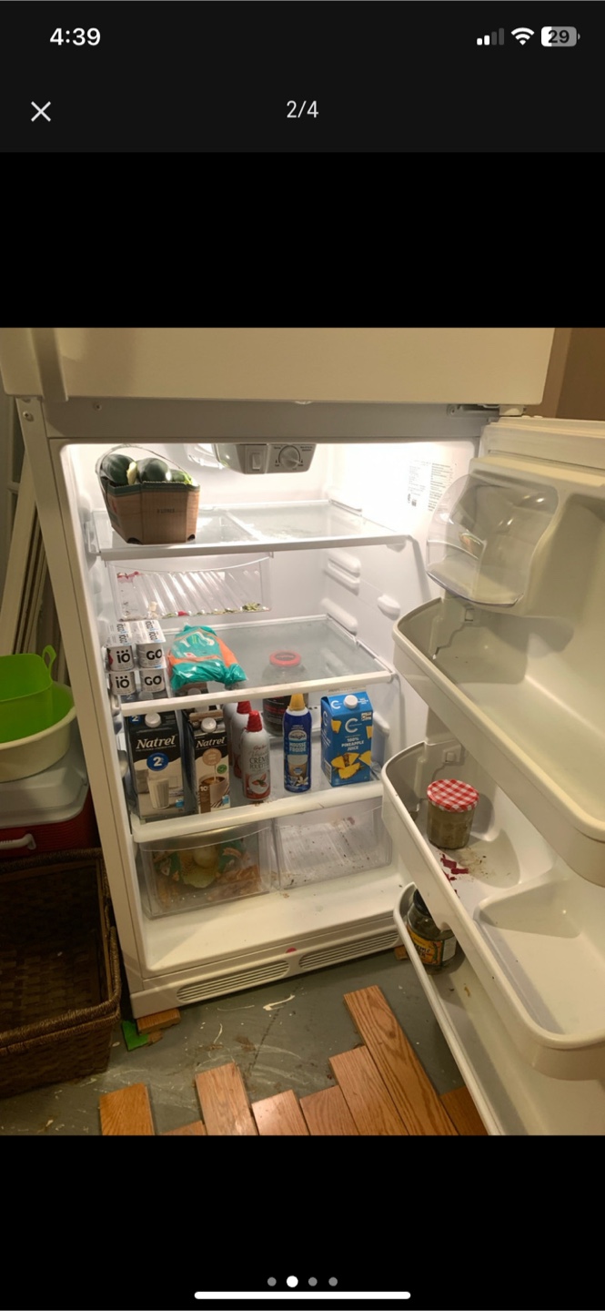 Frigidaire Top Freezer Refrigerator 18 cu.ft. - photo 2
