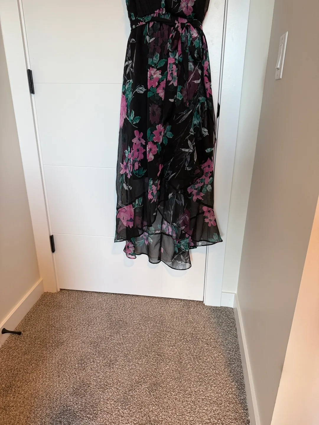 Ladies floral wrap dress image indicator(4)