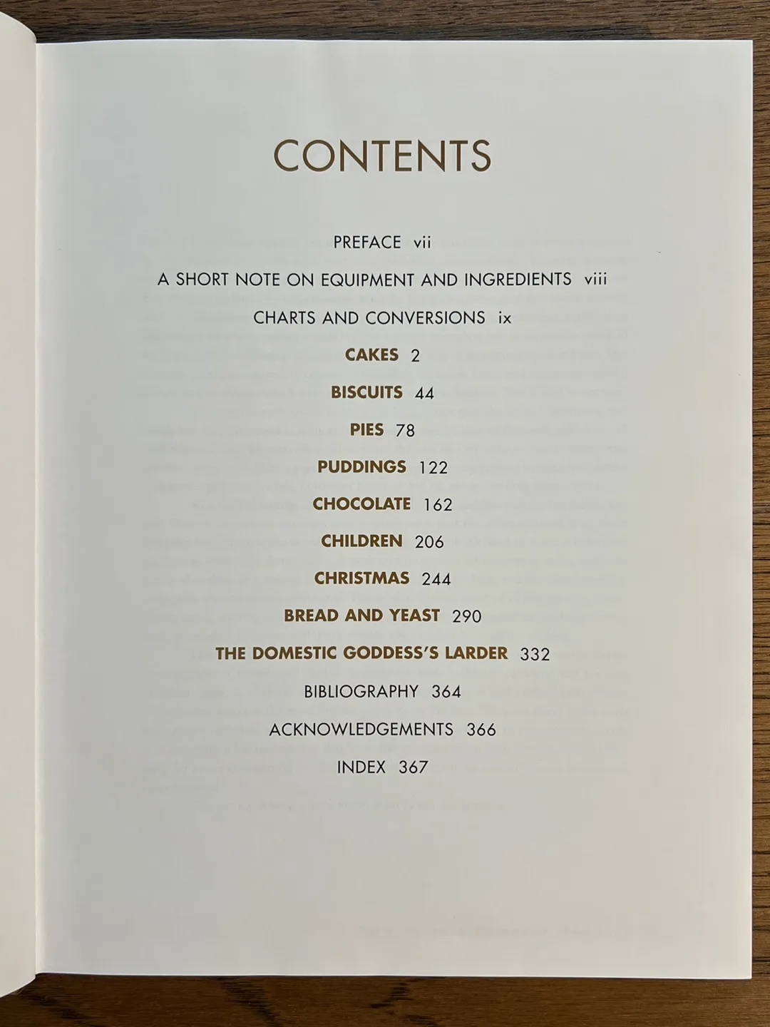 Nigella Lawson - How to Be a Domestic Goddess Cookbook image indicator(5)
