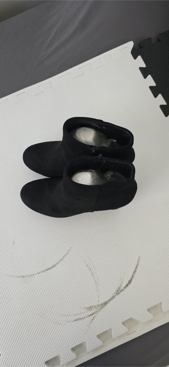 Dream Pairs Black Ankle Boots - Size 8 - photo 4