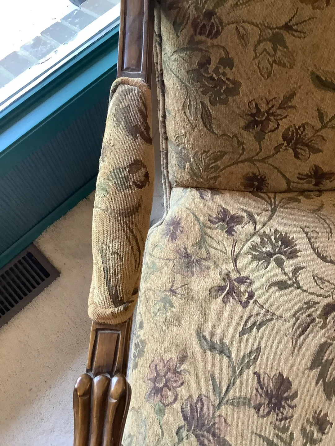 Vintage style Floral Armchair image indicator(3)