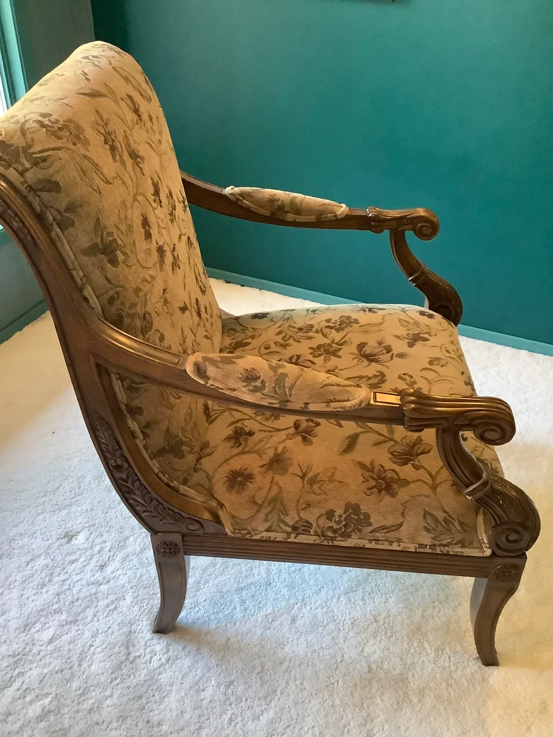 Vintage style Floral Armchair image indicator(2)