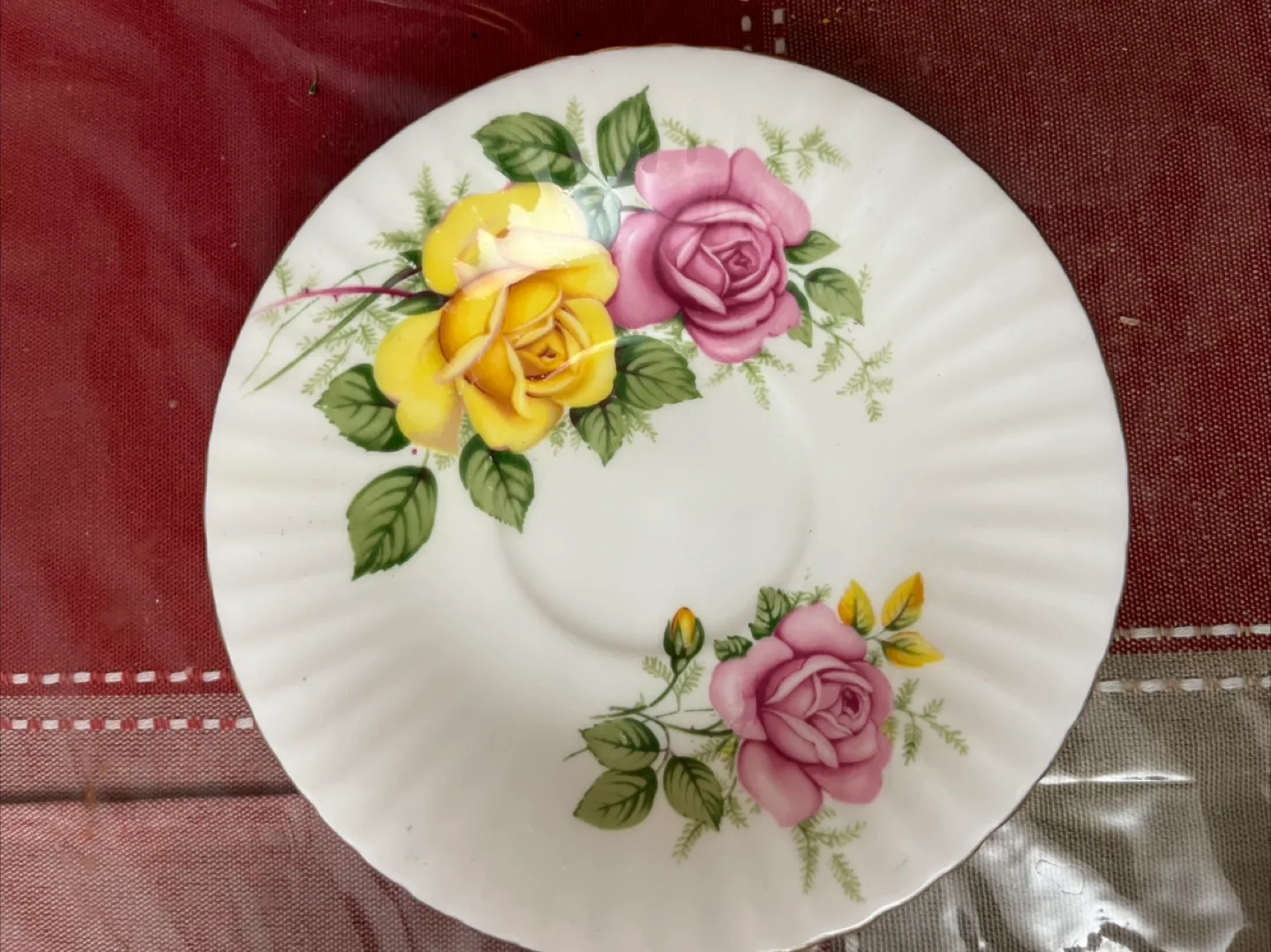 Paragon Fine China Teacup & Saucer Set image indicator(2)