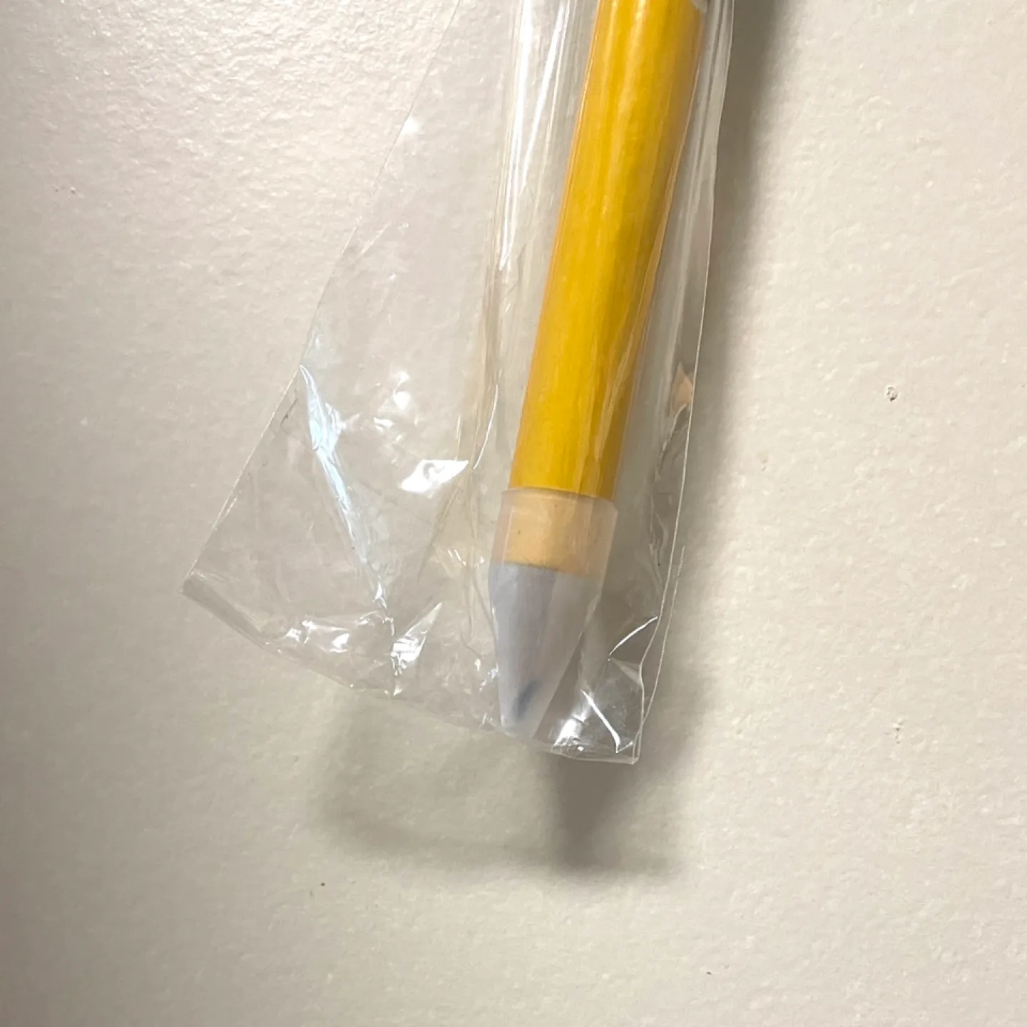 Dreamworks Giant Pencil with Sharpener - New image indicator(2)