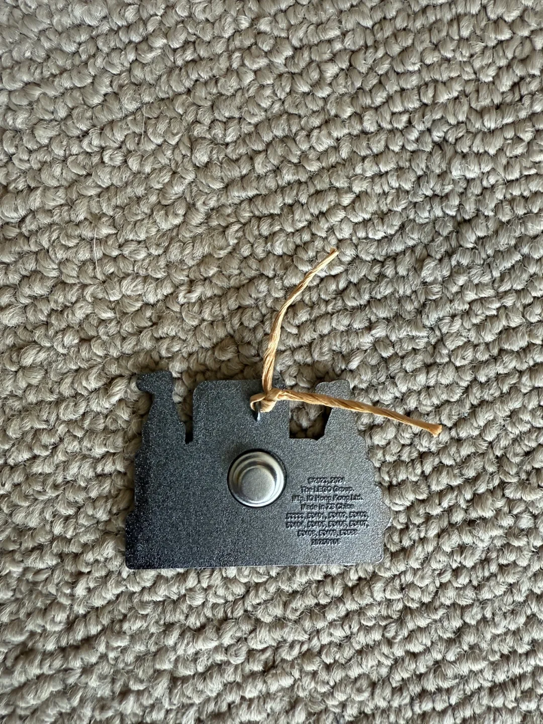 LEGO Legoland Shanghai Enamel Button Pin image indicator(3)