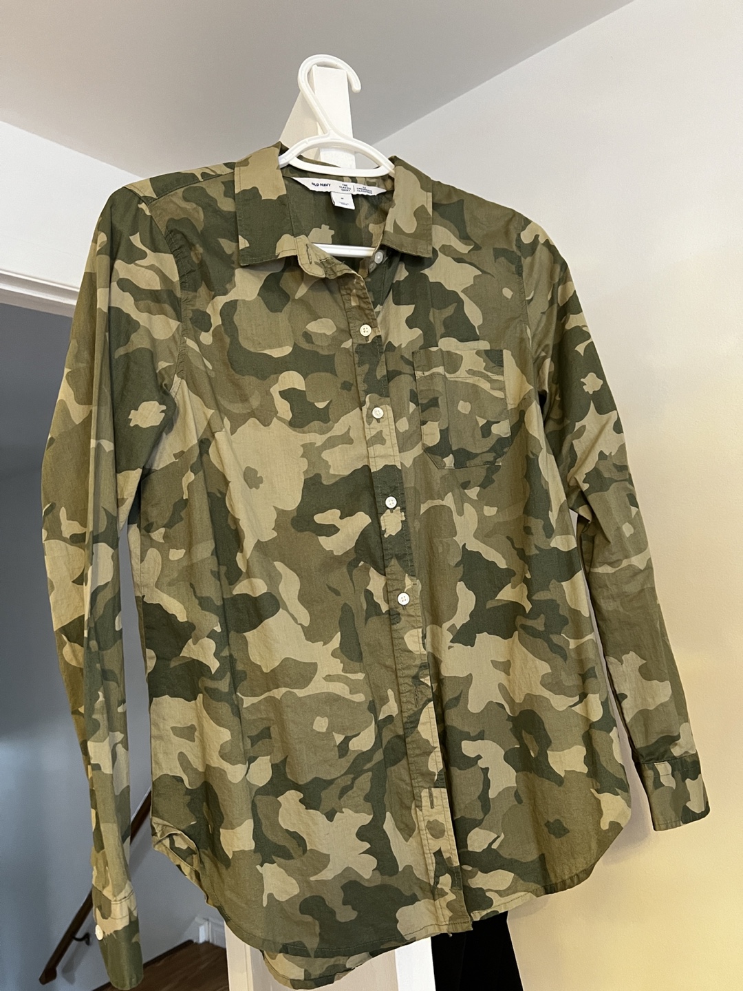 Old Navy Camo Classic Shirt - Medium