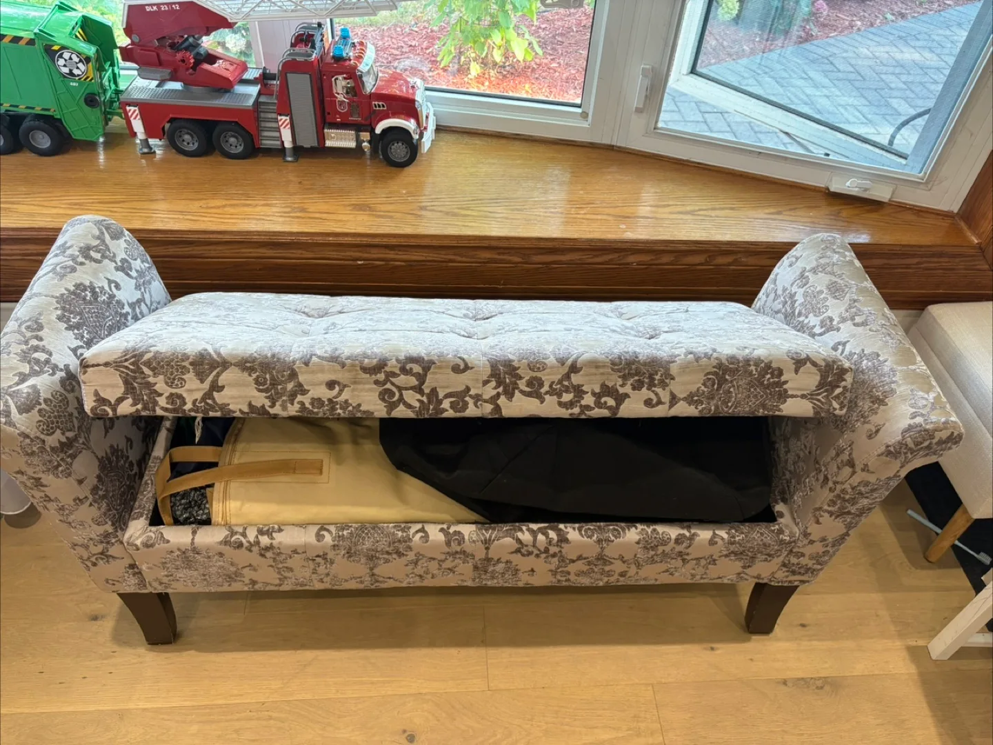 Floral Pattern Storage Bench image indicator(4)