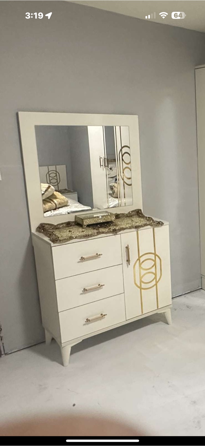 Vanity for sale - photo 2