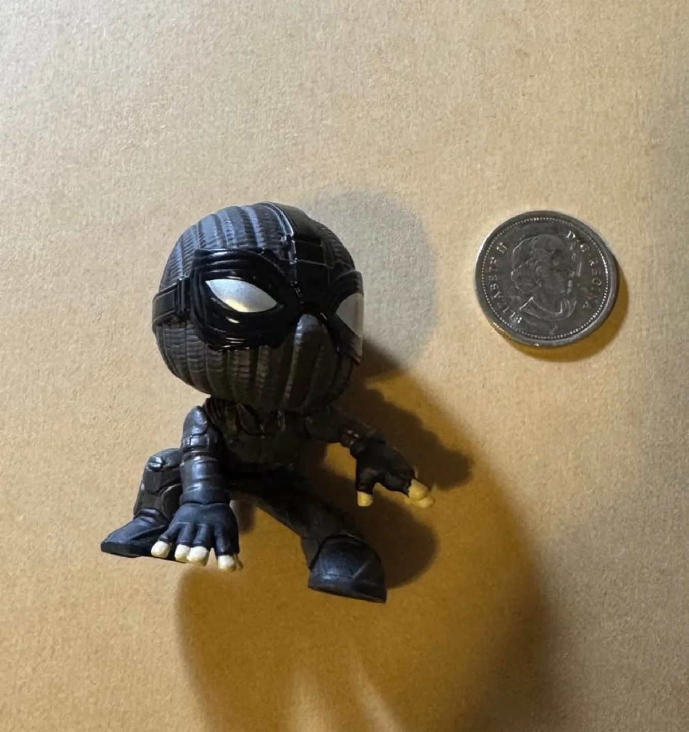 Spider-Man Stealth Suit Mini Figure image indicator(4)