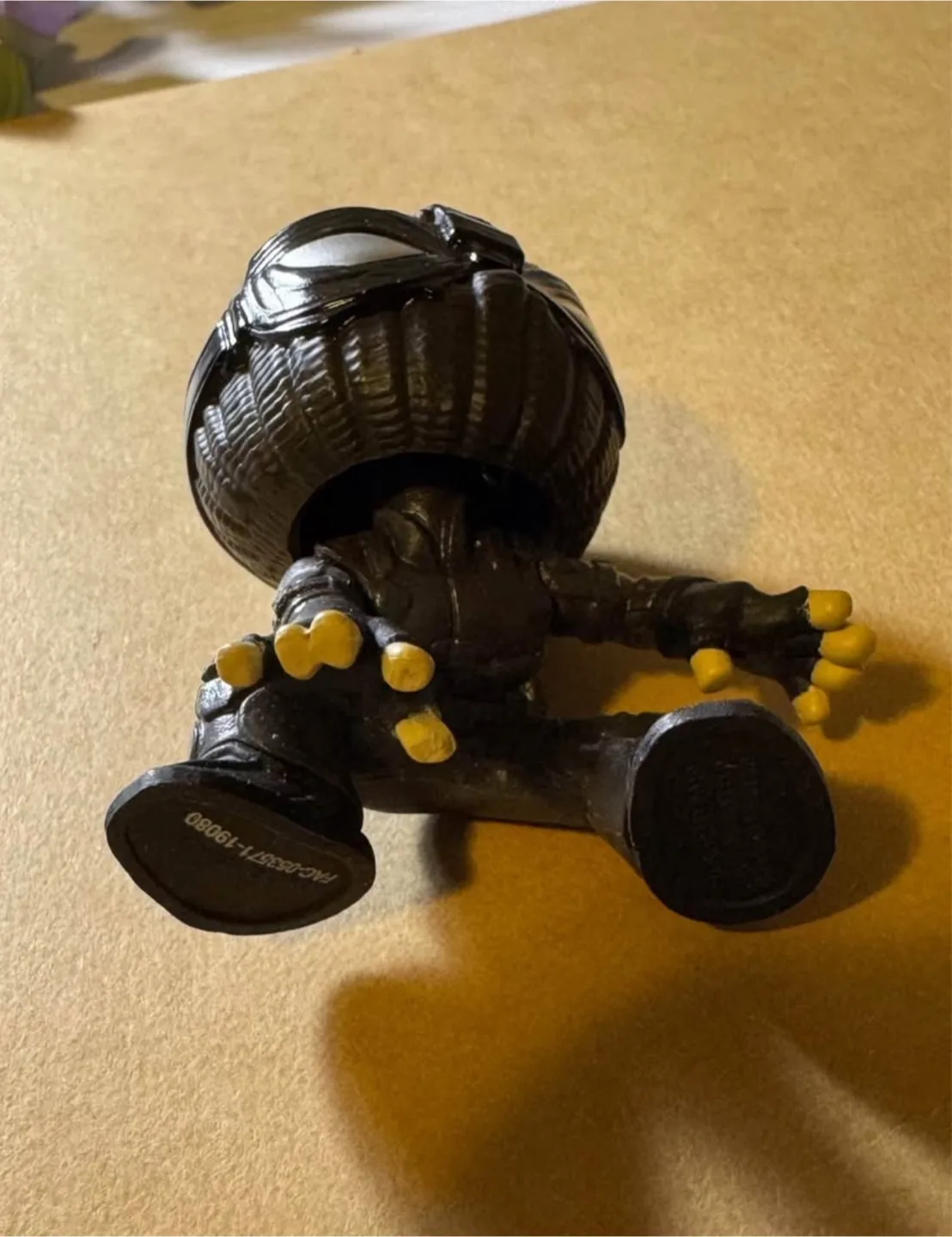 Spider-Man Stealth Suit Mini Figure image indicator(3)