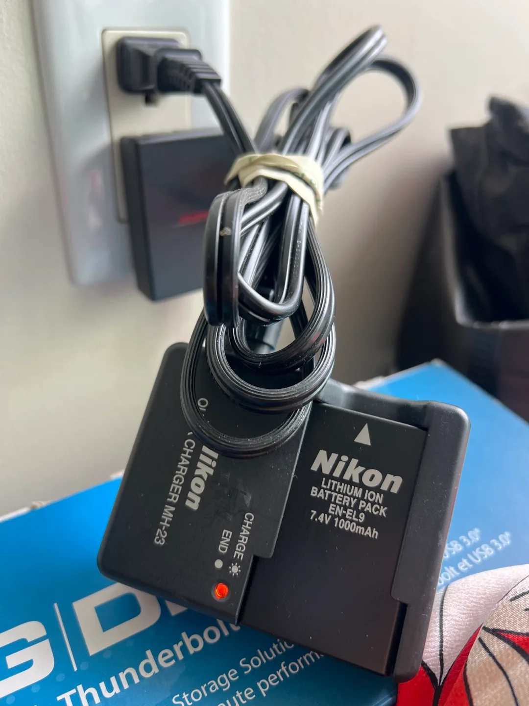 Nikon D40 Digital Camera with 55-200mm & 18-55mm Lenses image indicator(5)