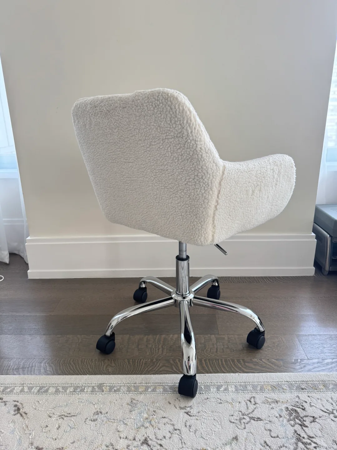 Cream Bouclé/Sherpa Office Chair on Wheels image indicator(2)