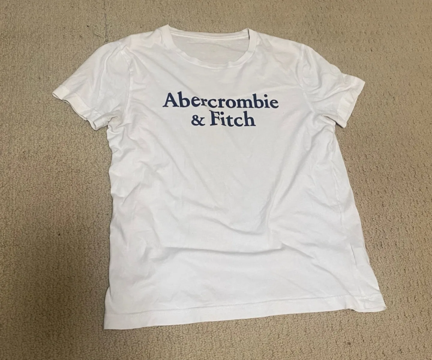 Abercrombie & Fitch White T-Shirt thumbnail