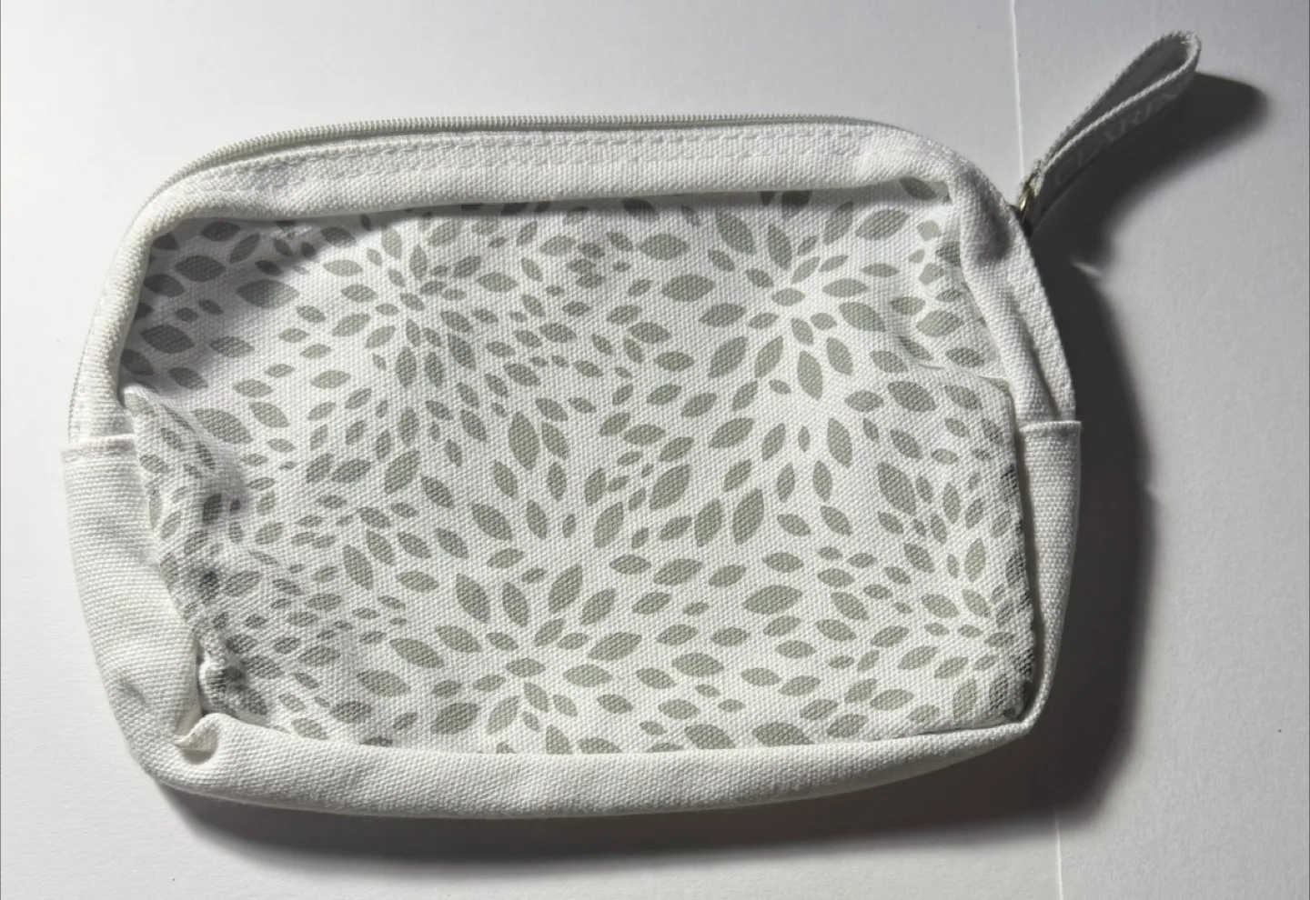 Clarins Leaf Pattern Zip Bag image indicator(2)
