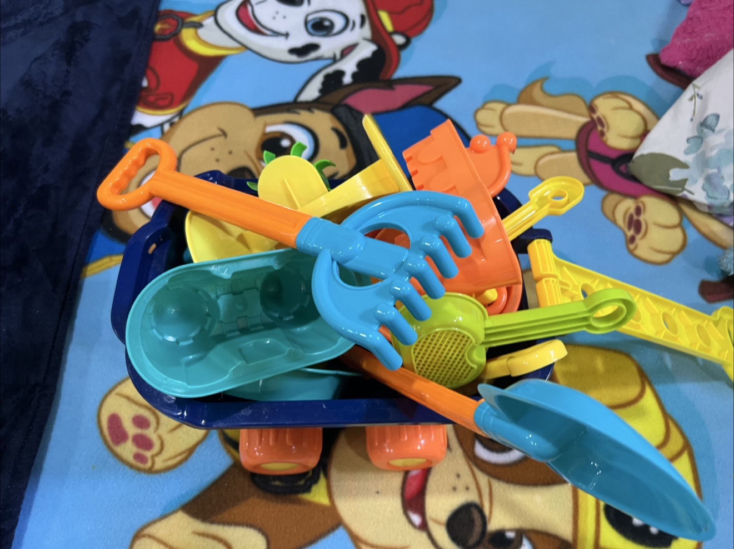 Beach Toys Set with Wagon and Mesh Bag - photo 4