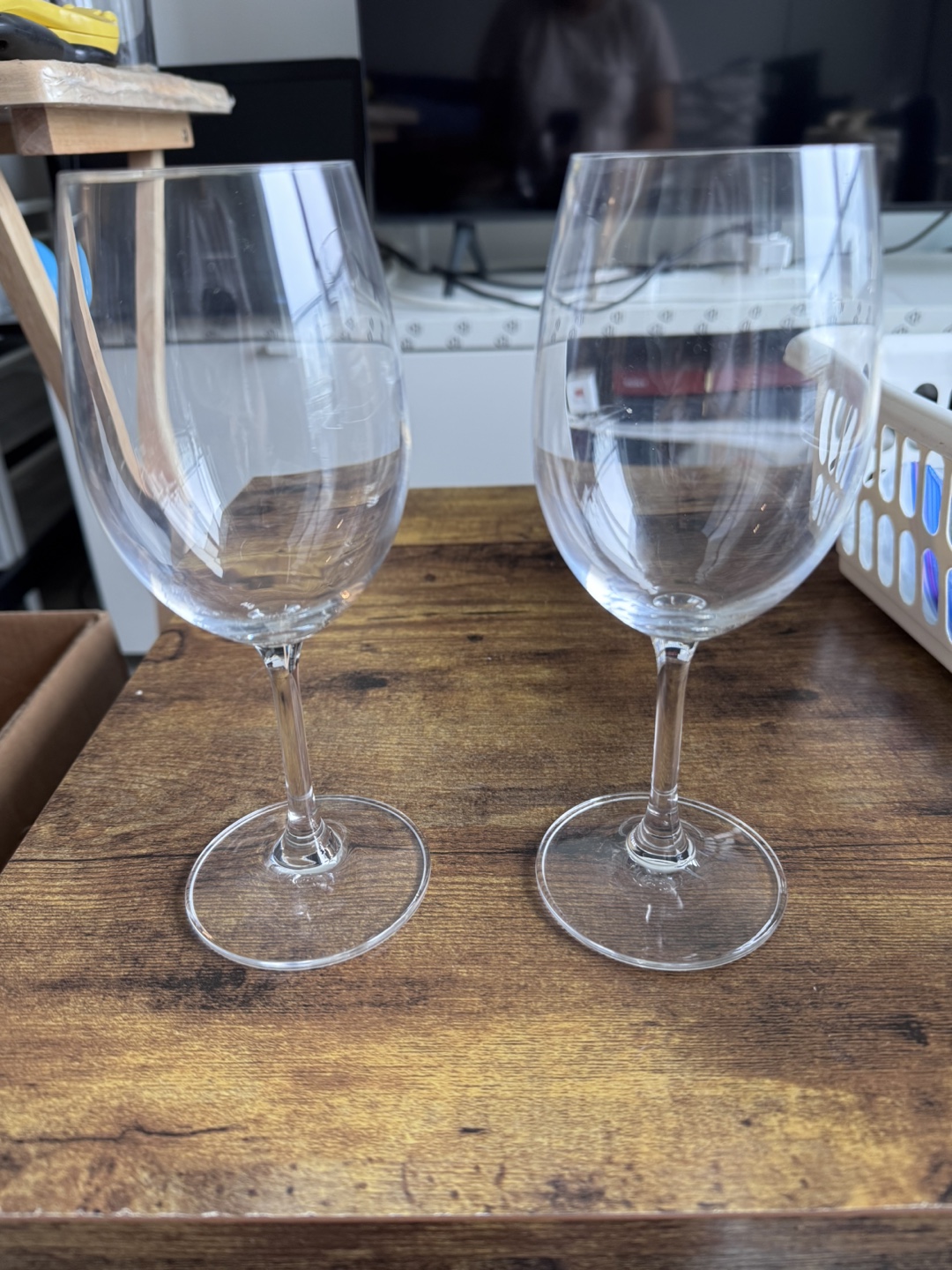 Wine Glasses & Kitchen Utensils - photo 5