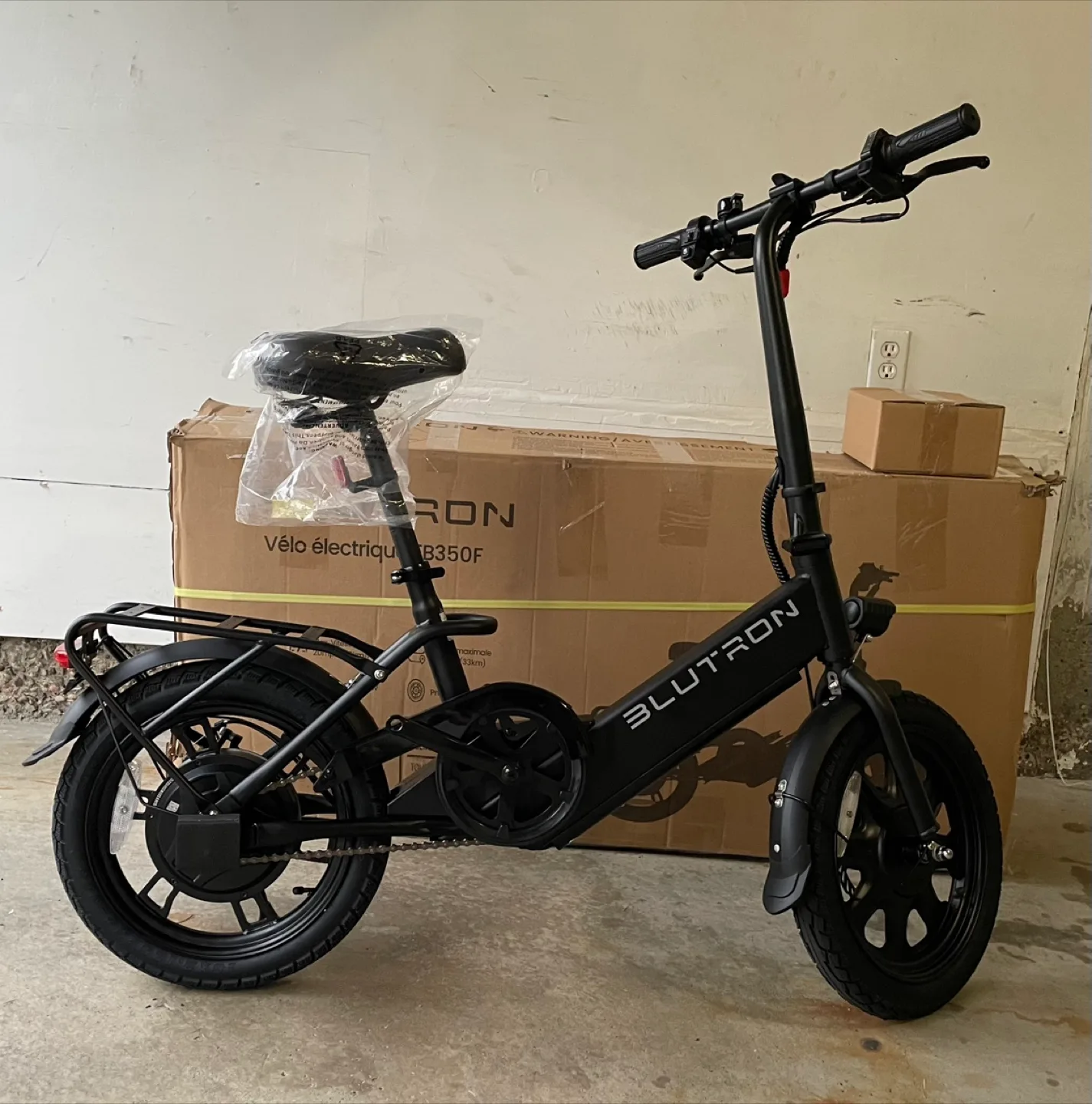 Blutron EB35OF E-Bike (350W / 33km Range / 32km/h Speed) - $565 image indicator(4)