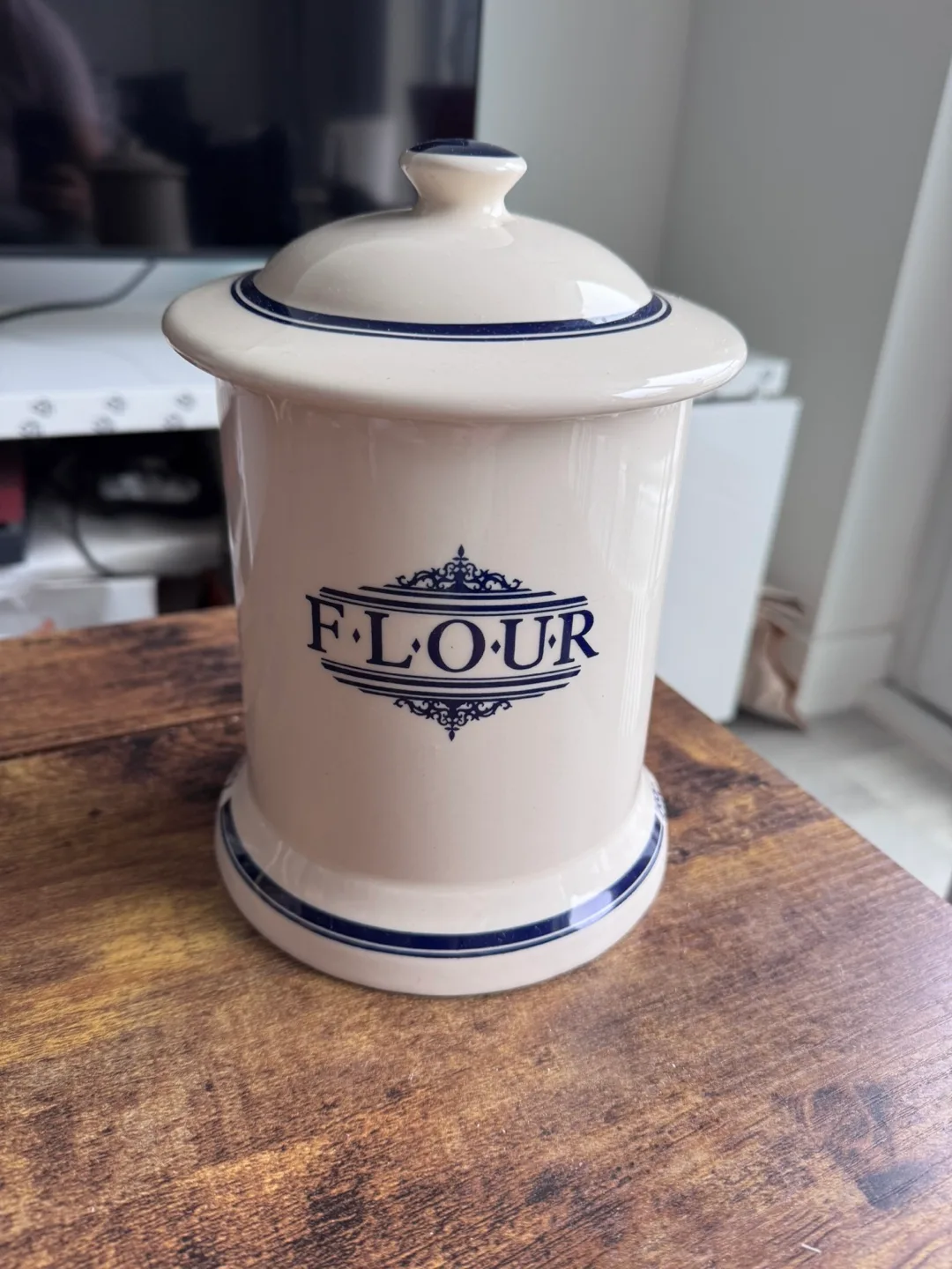 Victorian Pottery Flour Canister thumbnail