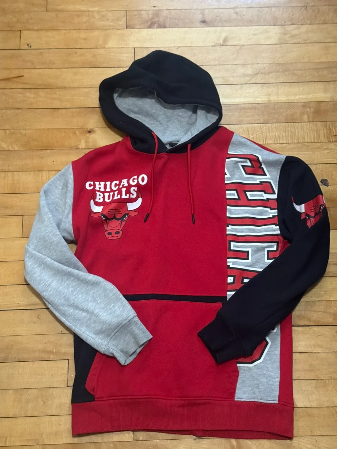 Chicago Bulls Hoodie thumbnail