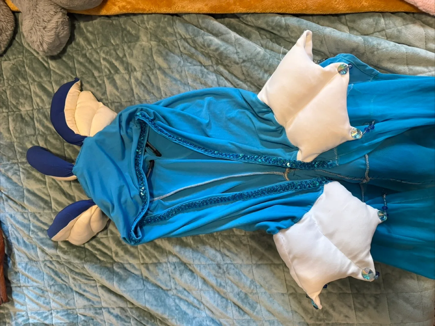 Vaporeon Pokémon cosplay cloak/cape image indicator(6)