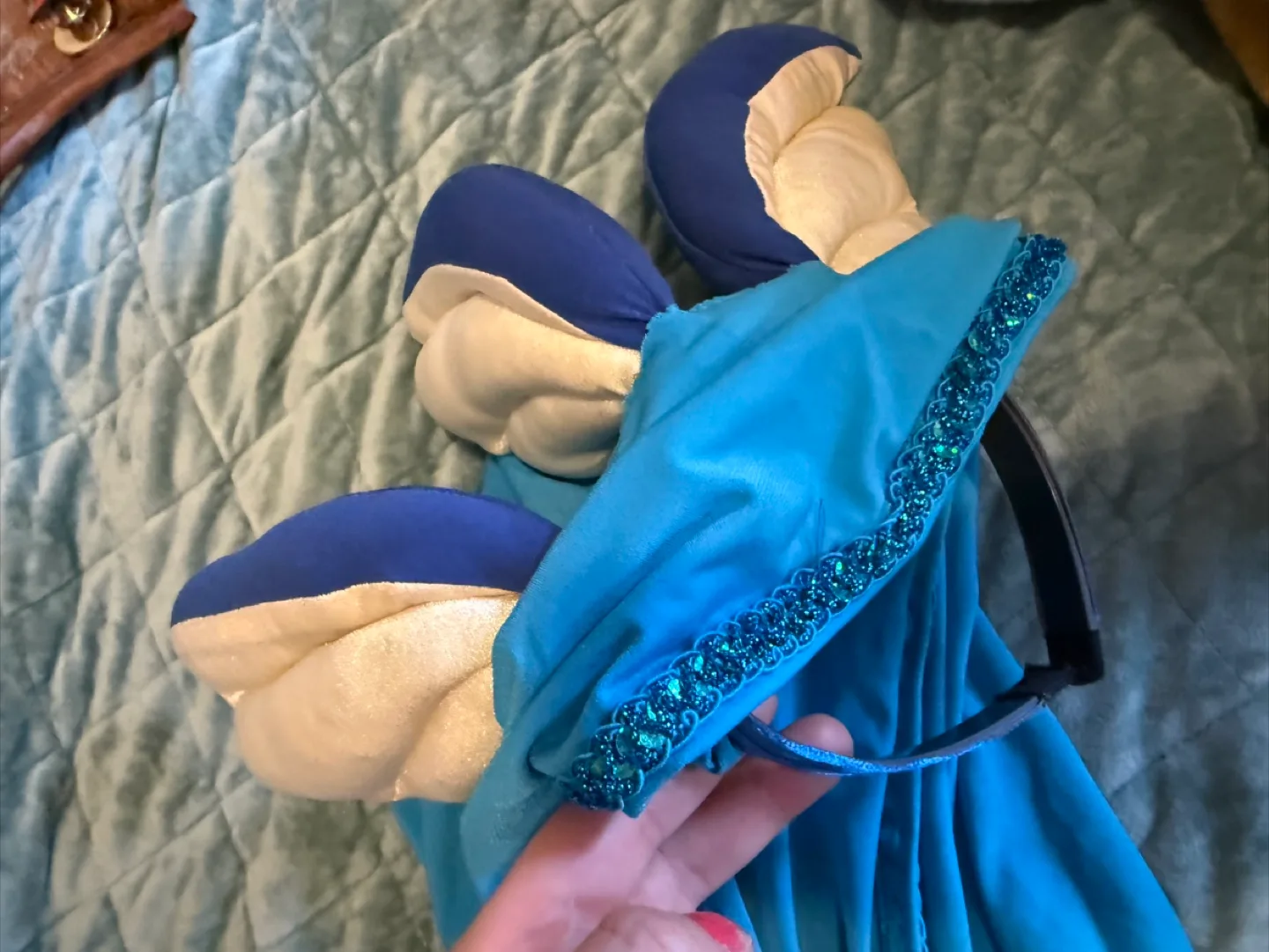 Vaporeon Pokémon cosplay cloak/cape image indicator(4)